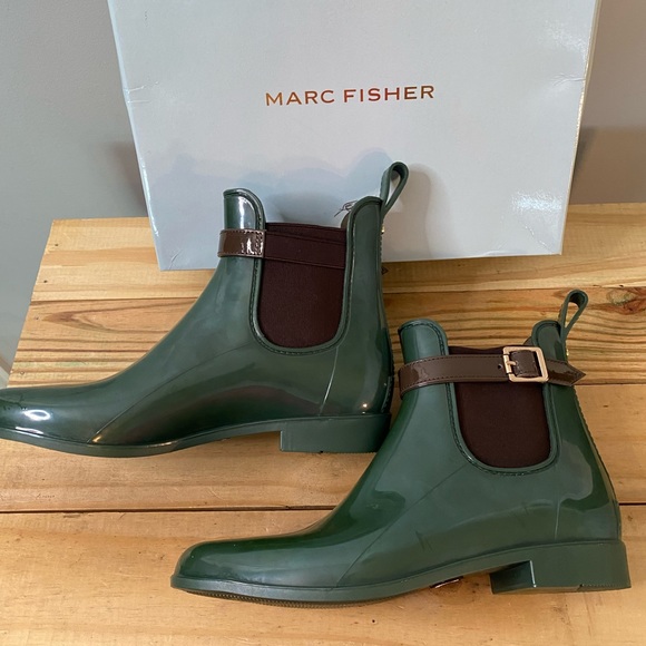 Marc Fisher Green Rainy Buckle Detail Pull On Ankle Rain Boots 10 NEW - Picture 3 of 7